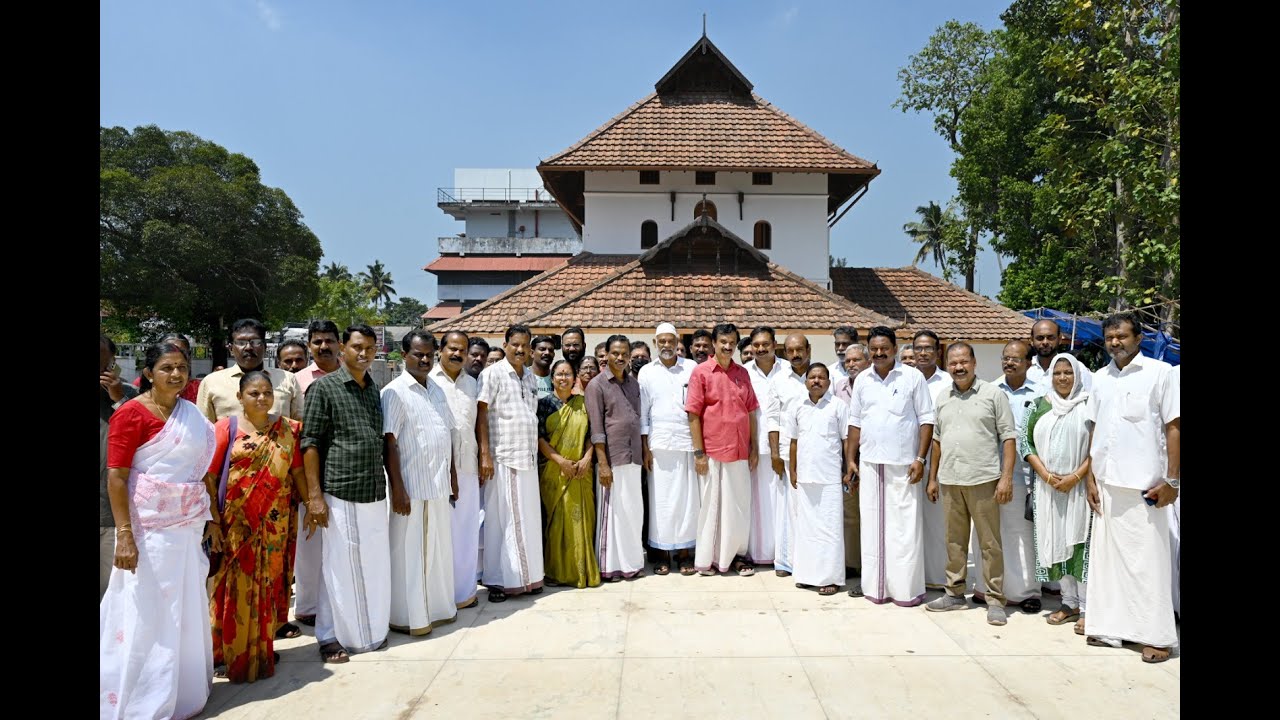 ചാലക്കുടി ലോകസഭാ മണ്ഡലത്തിലെ എൽ.ഡി.എഫ് സ്ഥാനാർത്ഥി പ്രൊഫ.സി. രവീന്ദ്രനാഥ് കൊടുങ്ങല്ലൂരിൽ പര്യടനം നടത്തി