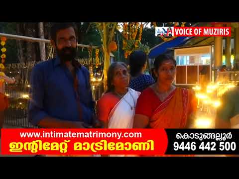 എൽ തുരുത്ത് ശ്രീ വിദ്യാ പ്രകാശിനി സഭ വക ശ്രീകുമാര സുബ്രഹ്മണ്യ ക്ഷേത്രത്തിൽ സൗഹൃദം കുടുംബ കൂട്ടായ്മയുടെ നേതൃത്വത്തിൽ ദീപക്കാഴ്ചയൊരുക്കി.
