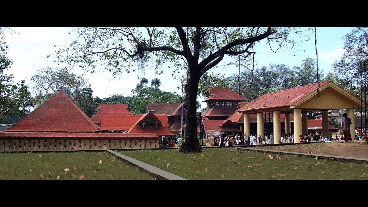 ശ്രീകുരുംബ ഭഗവതി ക്ഷേത്രത്തിലെ കാവ് പുറമ്പോക്ക് ലേലം റെക്കോർഡ് ഭേദിച്ചു