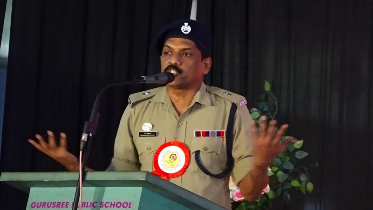 പുല്ലൂറ്റ് ഗുരുശ്രീ പബ്ലിക് സ്കൂളിൽലെ 29 ാoമത് വാർഷികാഘോഷം കൊടുങ്ങല്ലൂർ ഡി.വൈ.എസ്.പി. വി.കെ.രാജു ഉദ്ഘാടനം ചെയ്തു.