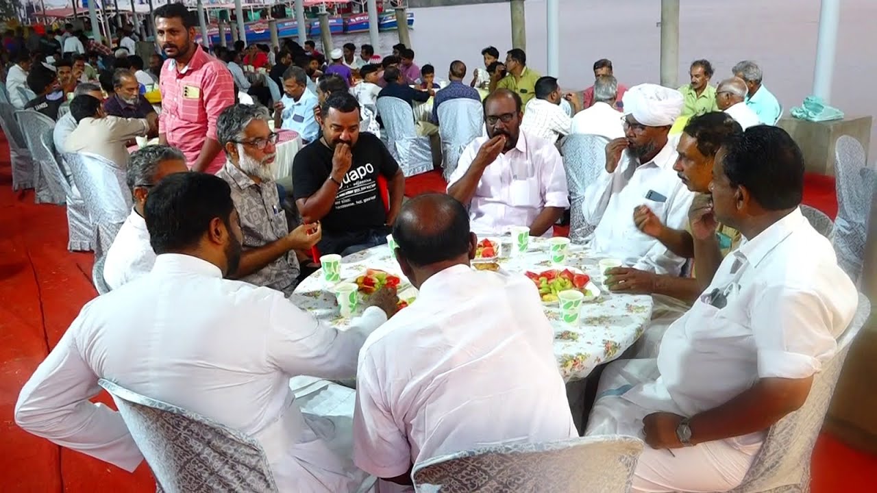 അഴീക്കോടിന്റ മതമൈത്രിയുടെ സന്ദേശം വിളിച്ചോതി യുവ അഴീക്കോടിന്റെ നേതൃത്വത്തിൽ ഇഫ്താർ സംഗമം നടത്തി