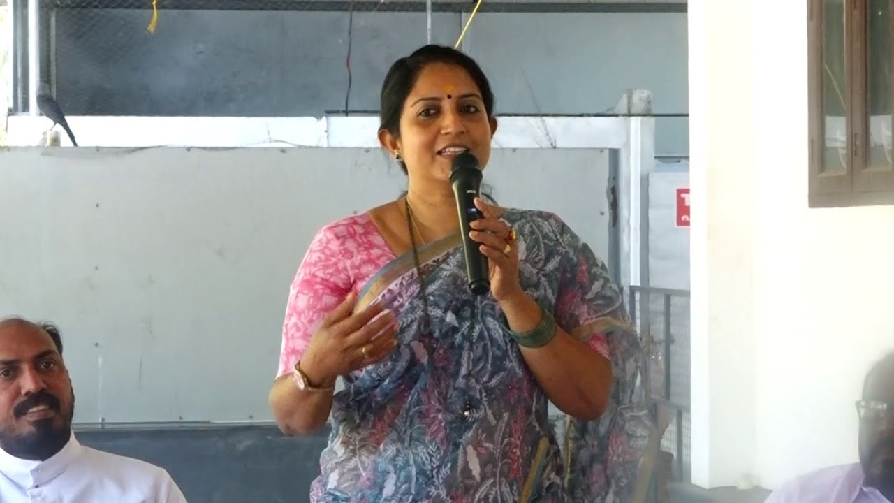 അഴീക്കോട് മഹിമ, മയൂര ഫെഡറേഷൻ എന്നീ Shg യുടെ നേതൃത്വത്തിൽ വനിതാദിന ആചരണവും ആദരിക്കലും നടന്നു