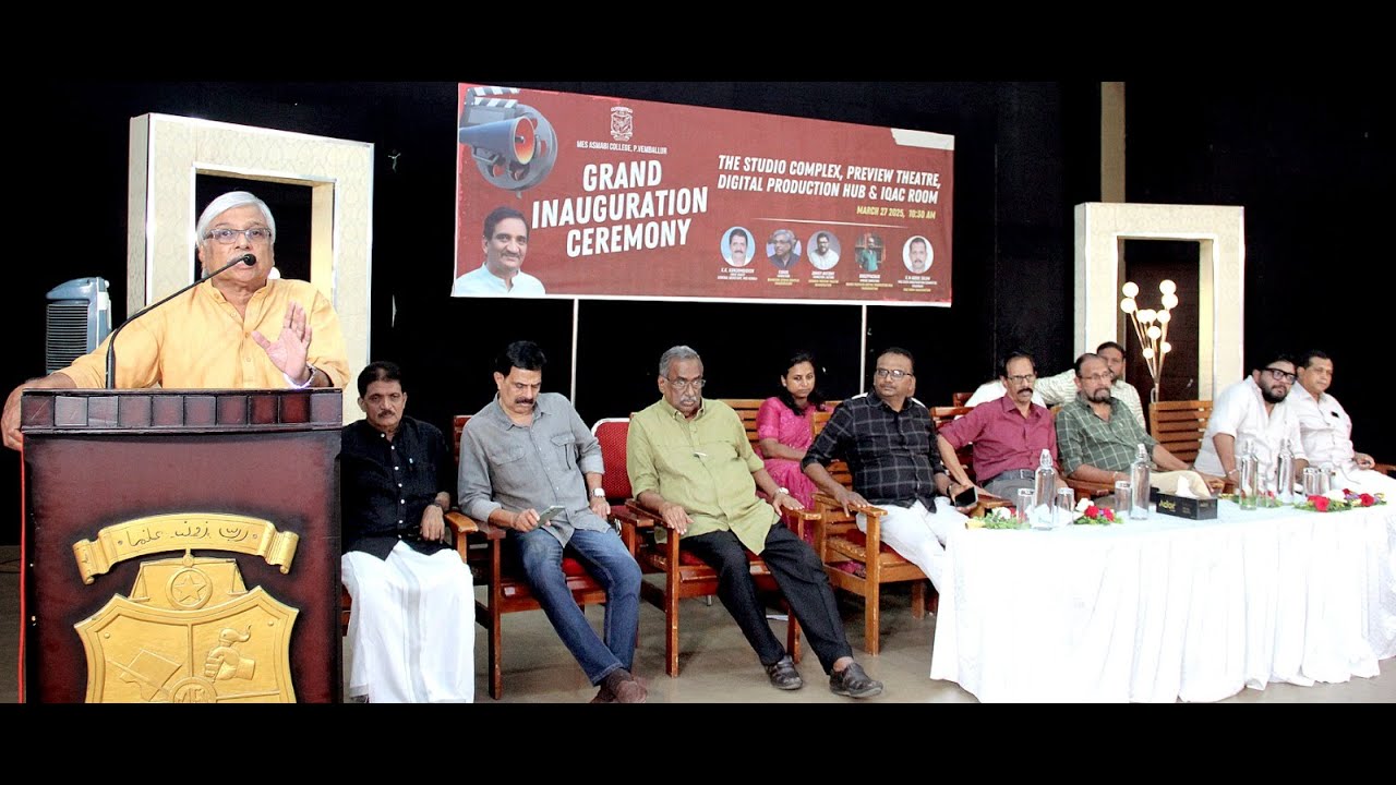 സമൂഹത്തെ ദോഷകരമായി ബാധിക്കുന്ന കാര്യങ്ങൾ സിനിമയുടെ പ്രമേയം ആവാതിരിക്കാൻ ശ്രദ്ധ ചെലുത്തേണ്ടതുണ്ടെന്ന് സംവിധായകൻ കമൽ