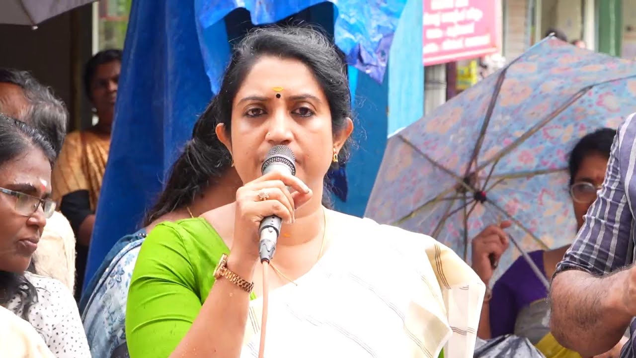 കയ്പമംഗലം ബ്ലോക്ക് കോൺഗ്രസ് കമ്മിറ്റിയുടെ ആഭിമുഖ്യത്തിൽ ആരോഗ്യ മന്ത്രി വീണാ ജോർജ് രാജിവെക്കണമെന്ന് ആവശ്യപ്പെട്ടു കൊണ്ട് നടന്ന മാർച്ചും ധർണയും ഡി.സി.സി ജനറൽ സെക്രട്ടറി സോണിയ ഗിരി ഉദ്ഘാടനം ചെയ്തു