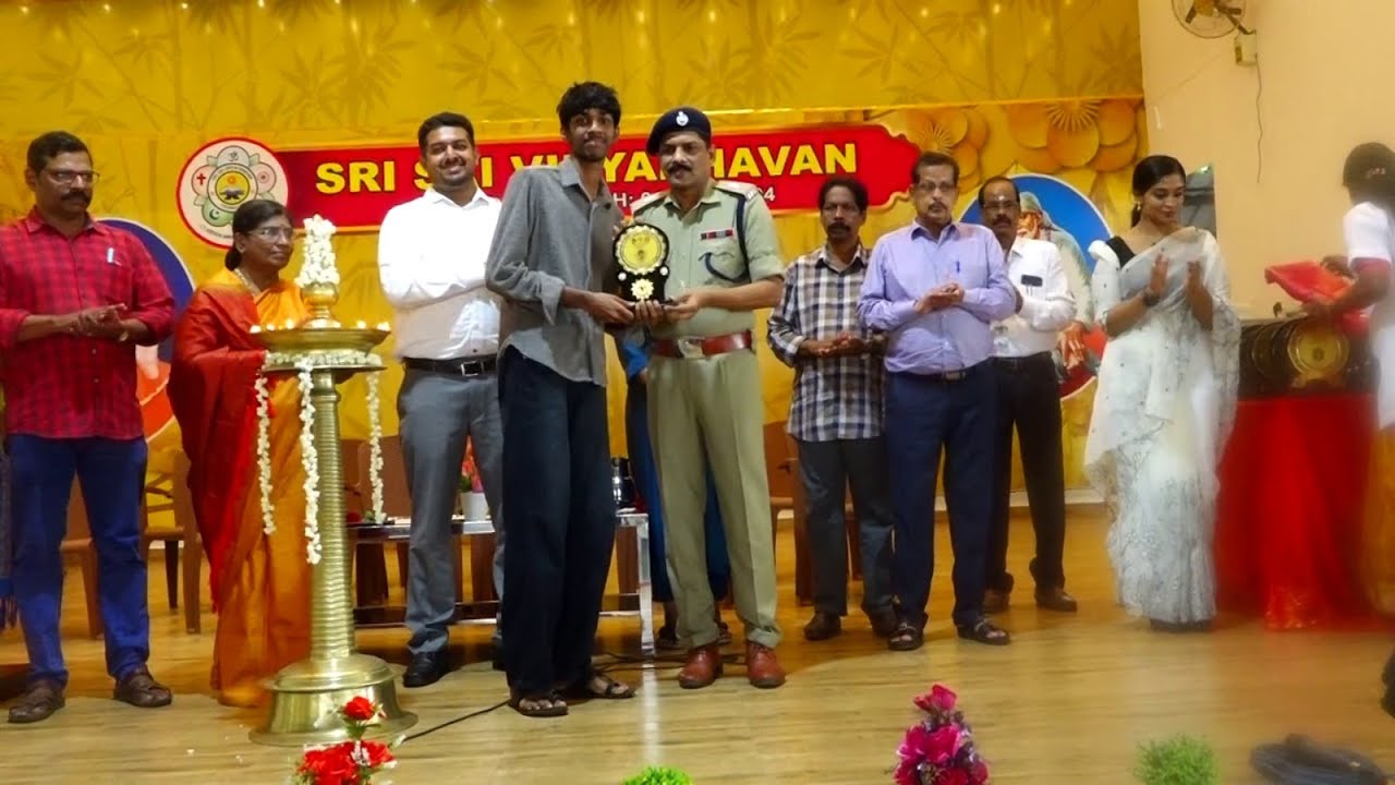 പി.വെമ്പല്ലൂർ ശ്രീസായി വിദ്യാഭവനിൽ മെറിറ്റ് ഡേ കൊടുങ്ങല്ലൂർ ഡെപ്യൂട്ടി സൂപ്രണ്ട് ഓഫ് പോലീസ് വി കെ രാജു ഉദ്ഘാടനം ചെയ്തു