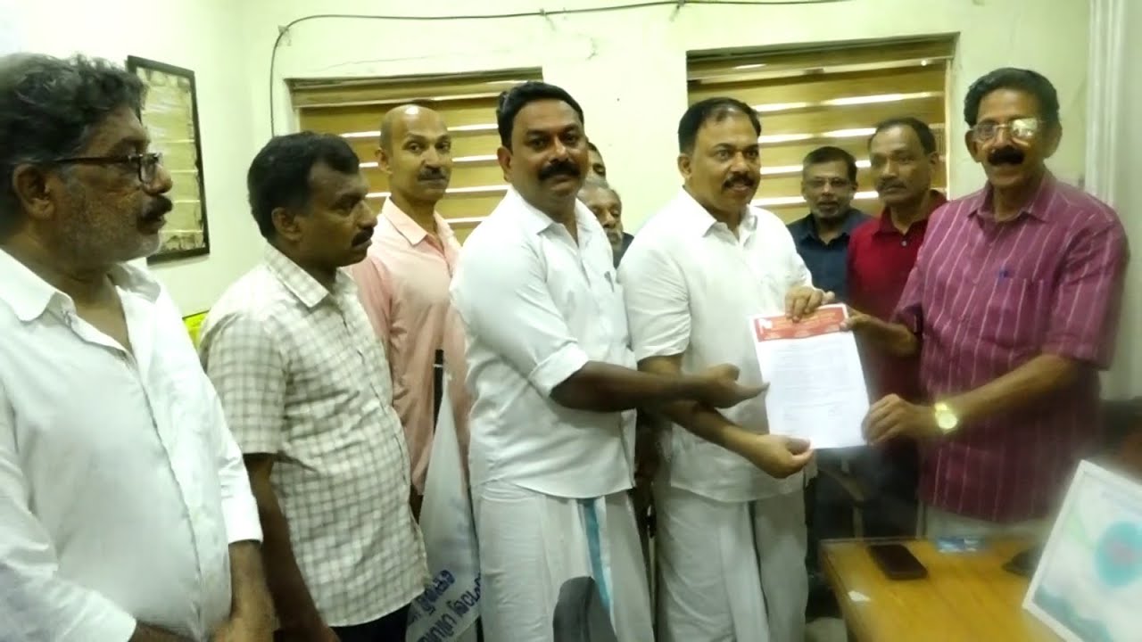വ്യാപാരി വ്യവസായി സമിതി കൊടുങ്ങല്ലൂർ ഏരിയ കമ്മിറ്റി ദേശീയപാത 66 ൽ കൊടുങ്ങല്ലൂർ നഗരത്തിലേക്കുള്ള പ്രവേശനവുമായി ബന്ധപ്പെട്ട് കൊടുങ്ങല്ലൂർ നഗരസഭയ്ക്ക് നിവേദനം നൽകി .