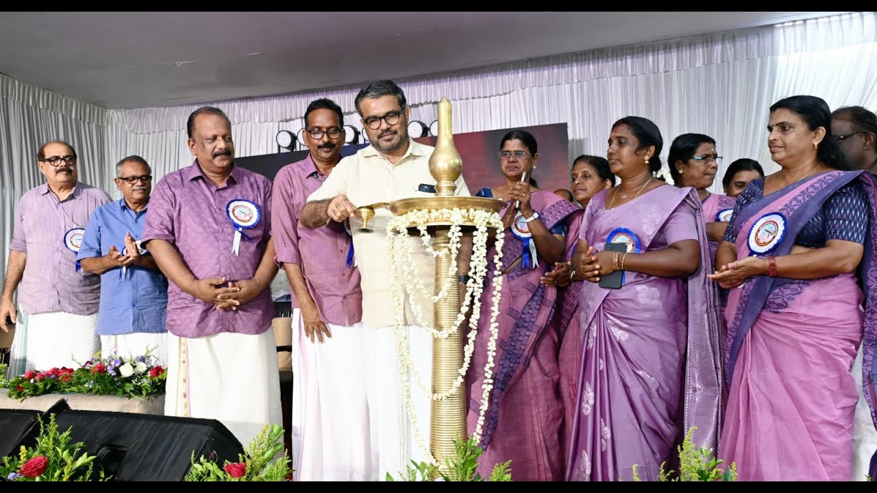 ശ്രീനാരായണപുരം ഗ്രാമപഞ്ചായത്ത് ഓഫീസ് കെട്ടിടത്തിന്റെ ഉദ്ഘാടനം തദ്ദേശ സ്വയം ഭരണ എക്സെസ് മന്ത്രി എം ബി രാജേഷ് നിർവഹിച്ചു