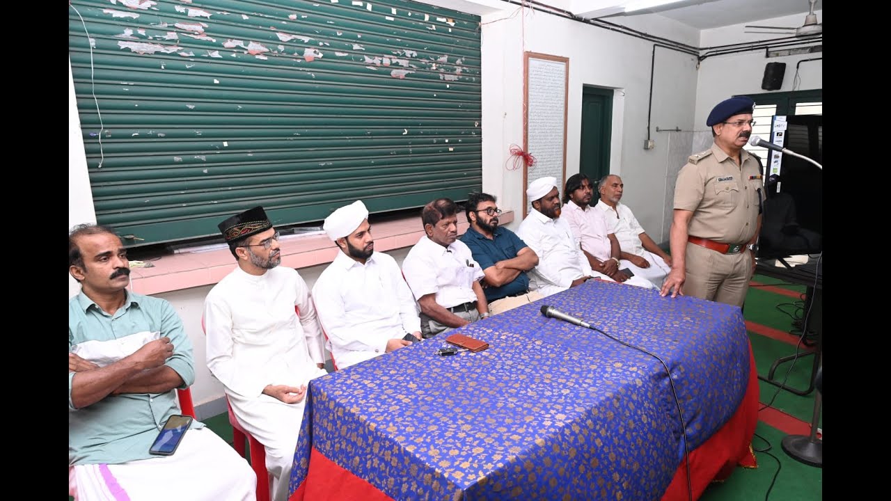 കൊടുങ്ങല്ലൂർ ചേരമാൻ മഹല്ല് കമ്മറ്റി സംഘടിപ്പിക്കുന്ന കരിയർ അവയർനസ് ക്ലാസ്സുകൾ മുഹമ്മദ്‌ ആരിഫ് ips ഉദ്ഘാടനം ചെയ്തു