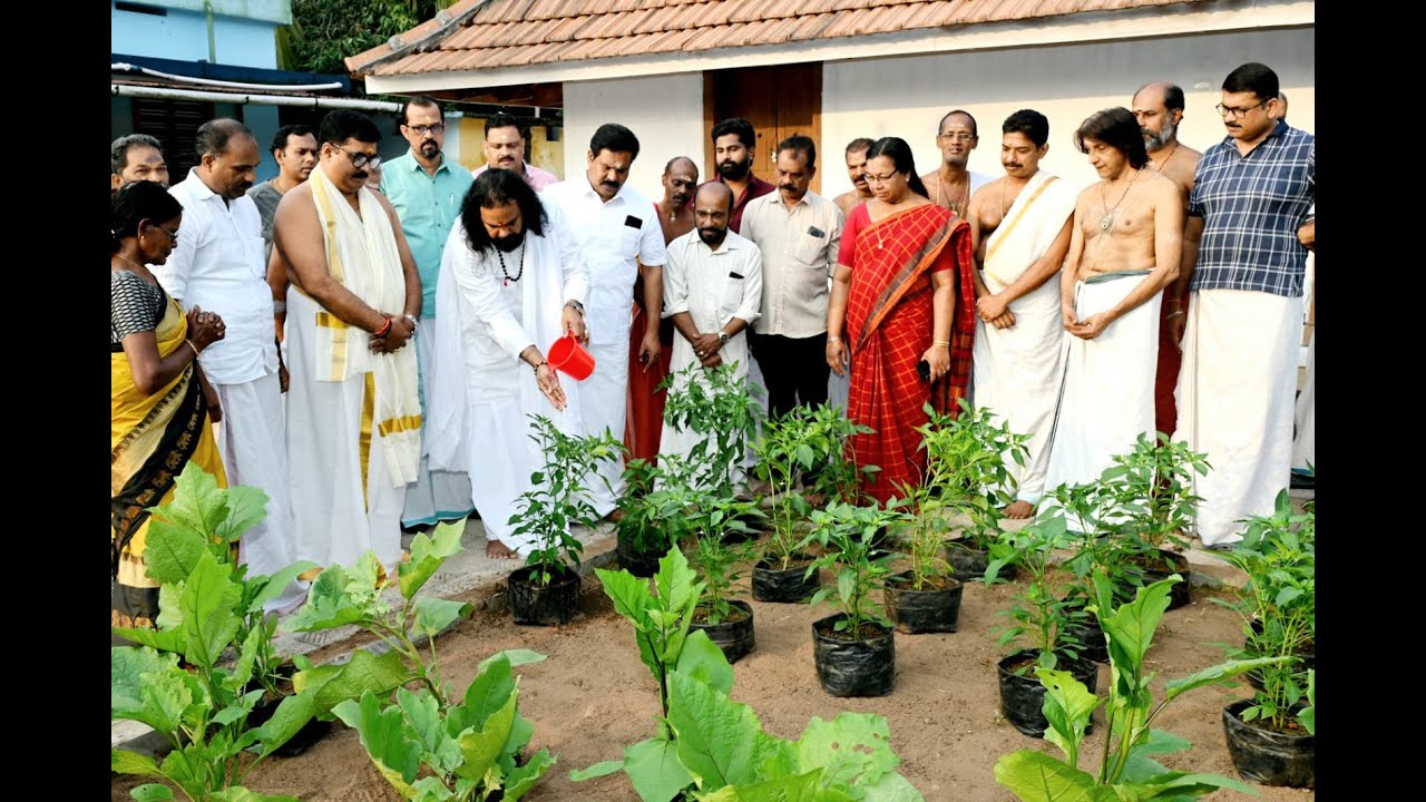 തിരുവഞ്ചിക്കുളം മഹാദേവക്ഷേത്രാങ്കണം ഇനി ഹരിതാഭമാകും