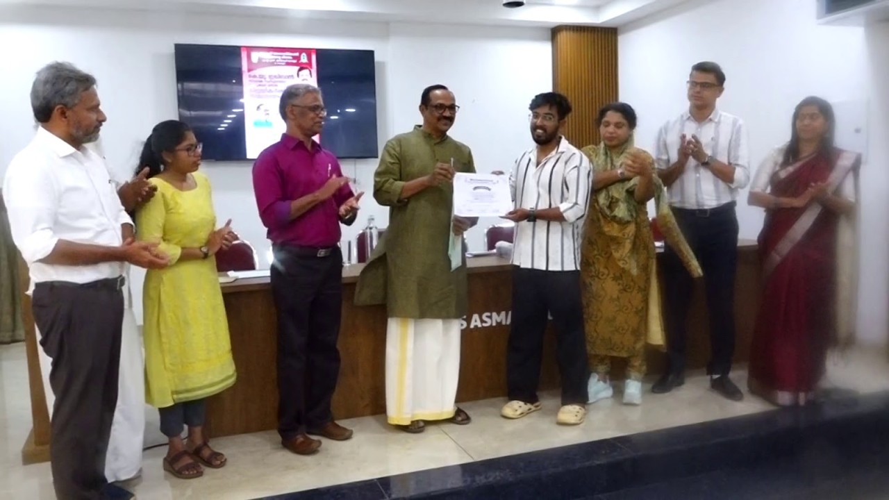 എം.ഇ.എസ് അസ്മാബി കോളേജ് അലുംനി അസ്സോസിയേഷന്‍റെ ആഭിമുഖ്യത്തില്‍ അഖില കേരള ചെറുകഥാ മത്സര വിജയികള്‍ക്ക് സമ്മാന ദാനം