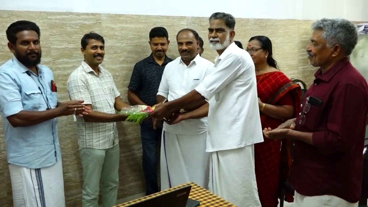 മേത്തല വില്ലേജ് ഓഫീസർക്ക് സ്വീകരണം നല്കി