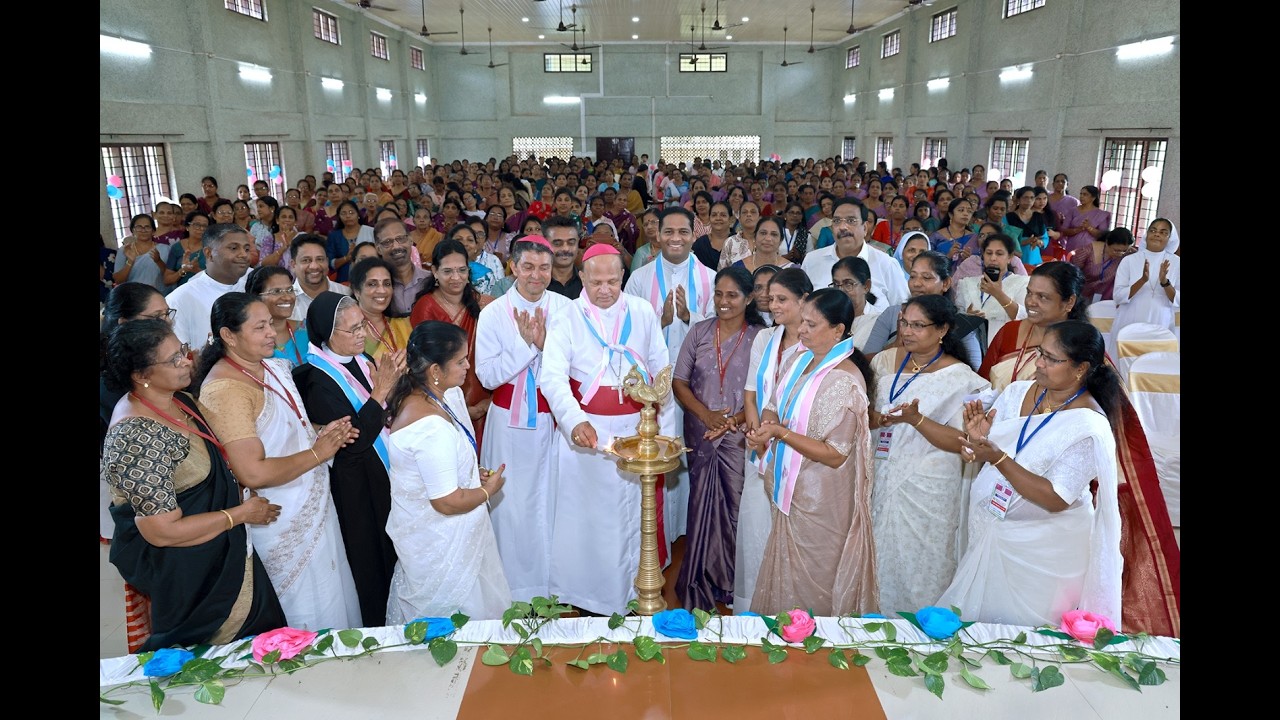 കേരള ലാറ്റിൻ കാത്തലിക് വിമൻസ് അസോസിയേഷന്റെ പതിമൂന്നമത് ജനറൽ കൗൺസിൽ പൊതുസമ്മേളനം ആർച്ച്ബിഷപ്പും കെ ആർ എൽ സി സി & കെ ആർ എൽ സി ബി സി പ്രസിഡന്റുമായ  മോസ്റ്റ്. ഡോ. വർഗീസ് ചക്കാലക്കൽ ഉദ് ഘാടനം ചെയ്തു
