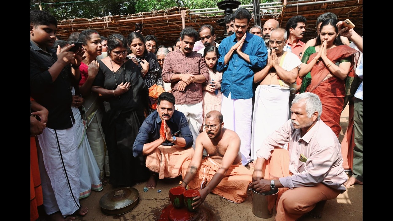 ദാരികനെ നിഗ്രഹം കഴിഞ്ഞ് കൊടുങ്ങല്ലൂരമ്മ പള്ളിമാടത്തിൽ എഴുന്നള്ളി, കുരുംബക്കാവിൽ വെന്നിക്കൊടിയുയർന്നു, മീനഭരണിയാഘോഷത്തിന് പരിസമാപ്തി.