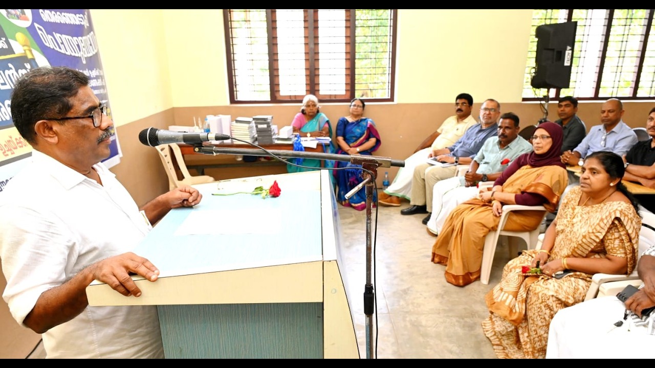 എറിയാട് ജി.കെ.വി.എച്ച്.എസ്.എസ് അലുംനി അസോസിയേഷനും മണപ്പാട്ട് ഫൗണ്ടേഷനും സംയുക്തമായി അക്കാദമിക് എക്‌സലൻസ് അവാർഡുകൾ വിതരണം ചെയ്തു.
