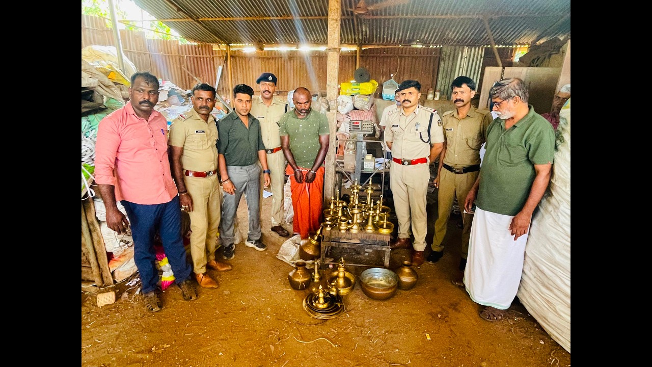 കൊടുങ്ങല്ലൂരിൽ തിരുവള്ളൂർ ശിവക്ഷേത്രത്തിൽ നിന്നും രണ്ട് ലക്ഷം രൂപയോളം വില വരുന്ന ഓട്ടുവിളക്കുകളും ചെമ്പ് കുടങ്ങളും മോഷ്ടിച്ച കേസിലെ പ്രതി അറസ്റ്റിൽ