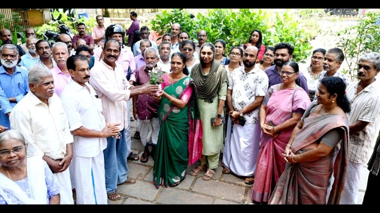 കൊടുങ്ങല്ലൂർ കുഞ്ഞിക്കുട്ടൻ തമ്പുരാൻ സ്ക്വയറിൽ അലങ്കാര – പുഷ്പഫല വൃക്ഷ പ്രദർശനയും വിപണന്നും ആരംഭിച്ചു.