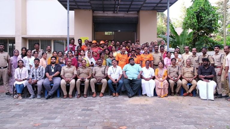 അടിയന്തര സാഹചര്യങ്ങളെയും നേരിടാൻ എറിയാട് ഗ്രാമപഞ്ചായത്തിൽ സുനാമി മോക്ക് ഡ്രിൽ നടത്തി