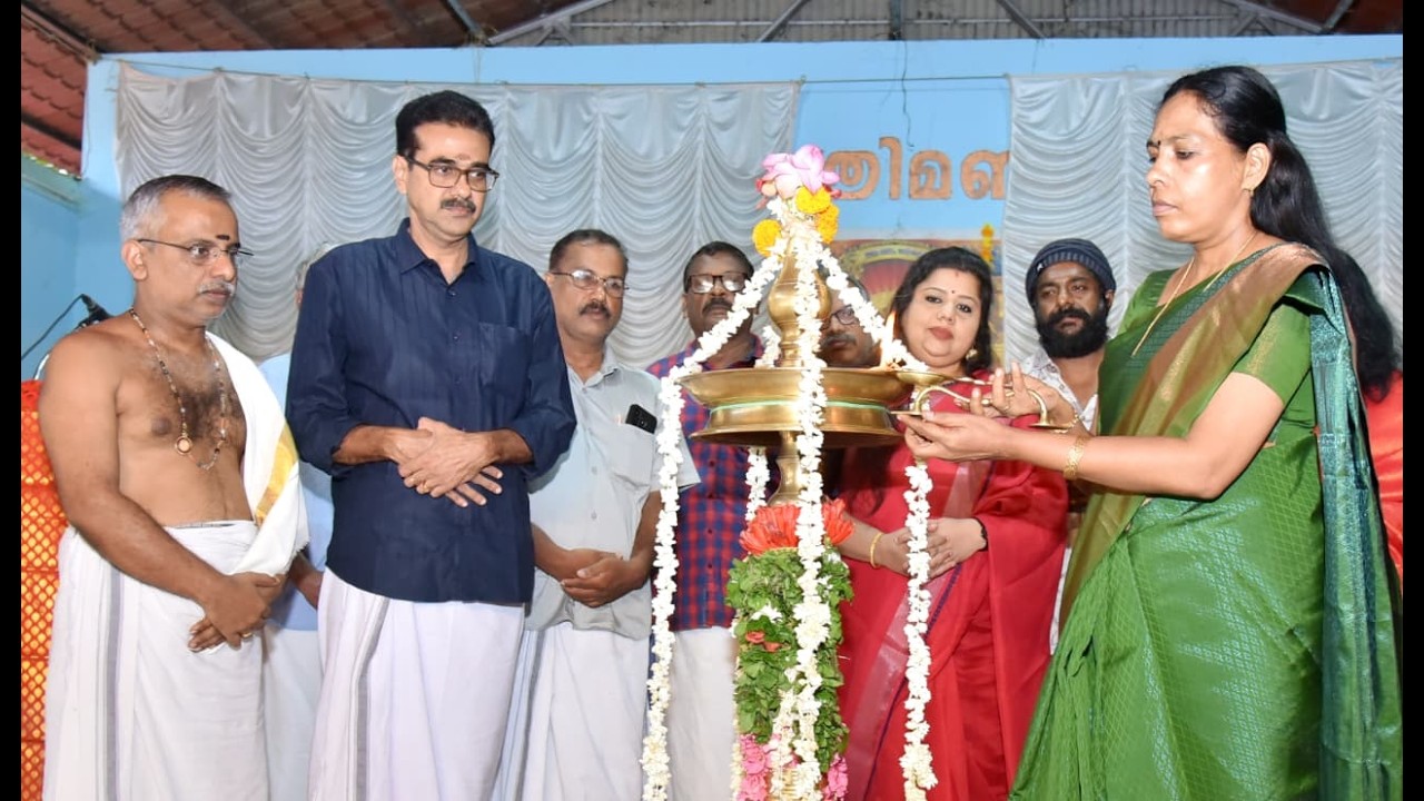 നവരാത്രി തുടങ്ങി; ഇനി ആഘോഷത്തിന്റെ നാളുകൾ,
