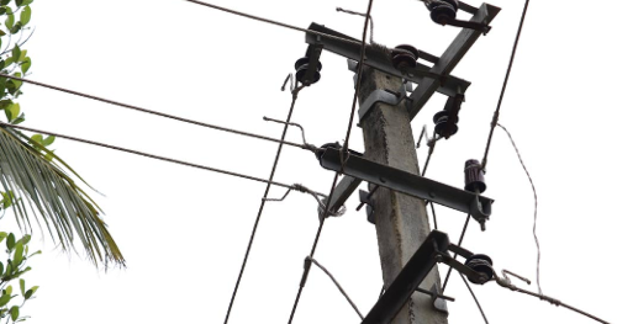500x300 396805 kseb electric line post 1