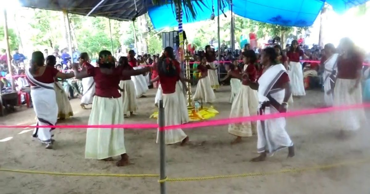 എൽത്തുരുത്ത് വോളിബോൾ അസോസിയേഷൻ്റെ ആഭിമുഖ്യത്തിൽ നടന്ന 32 ാമത് ഓണഘോഷ പരിപാടിയോടനുബന്ധിച്ച് വനിതാ ഓണക്കളി മത്സരം നടന്നു