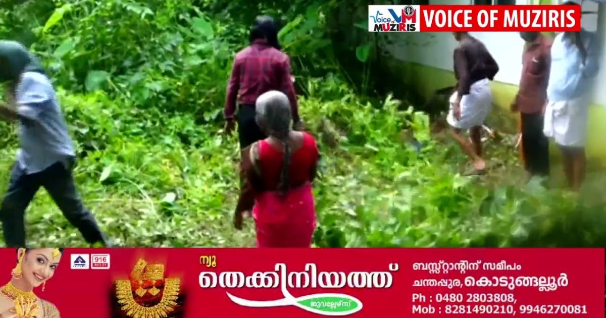കേരള സ്റ്റേറ്റ് സർവ്വീസ് പെൻഷനേഴ്സ് യൂണിയൻ പുല്ലൂറ്റ് യൂണിറ്റിൻ്റെ ആഭിമുഖ്യത്തിൽ വില്ലേജ് ഓഫീസ് പരിസരം കാട് വെട്ടി ശുചീകരണം നടത്തി