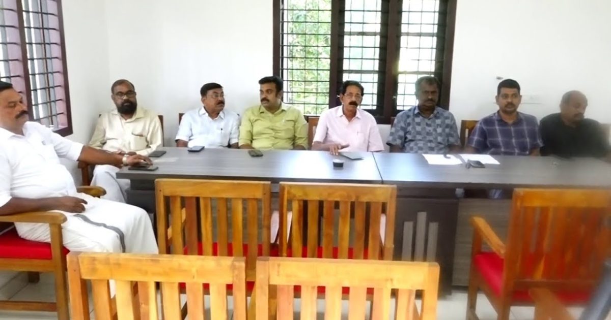 കൊടുങ്ങല്ലൂരിൽ എൽ.ഡി.എഫ് പ്രതിരോധ സായാഹ്നം സംഘടിപ്പിക്കുമെന്ന് നേതാക്കൾ കൊടുങ്ങല്ലൂർ സിപിഐഎം ഏരിയ കമ്മിറ്റി ഓഫീസിൽ വച്ച് നടത്തിയ വാർത്ത സമ്മേളനത്തിൽ അറിയിച്ചു.