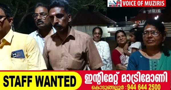 കൊടുങ്ങല്ലൂർ തൃക്കുലശേഖരപുരം ശ്രീകൃഷ്‌ണസ്വാമി ക്ഷേത്രത്തിലെ ഉത്സവത്തിന് കൊടിയേറി.