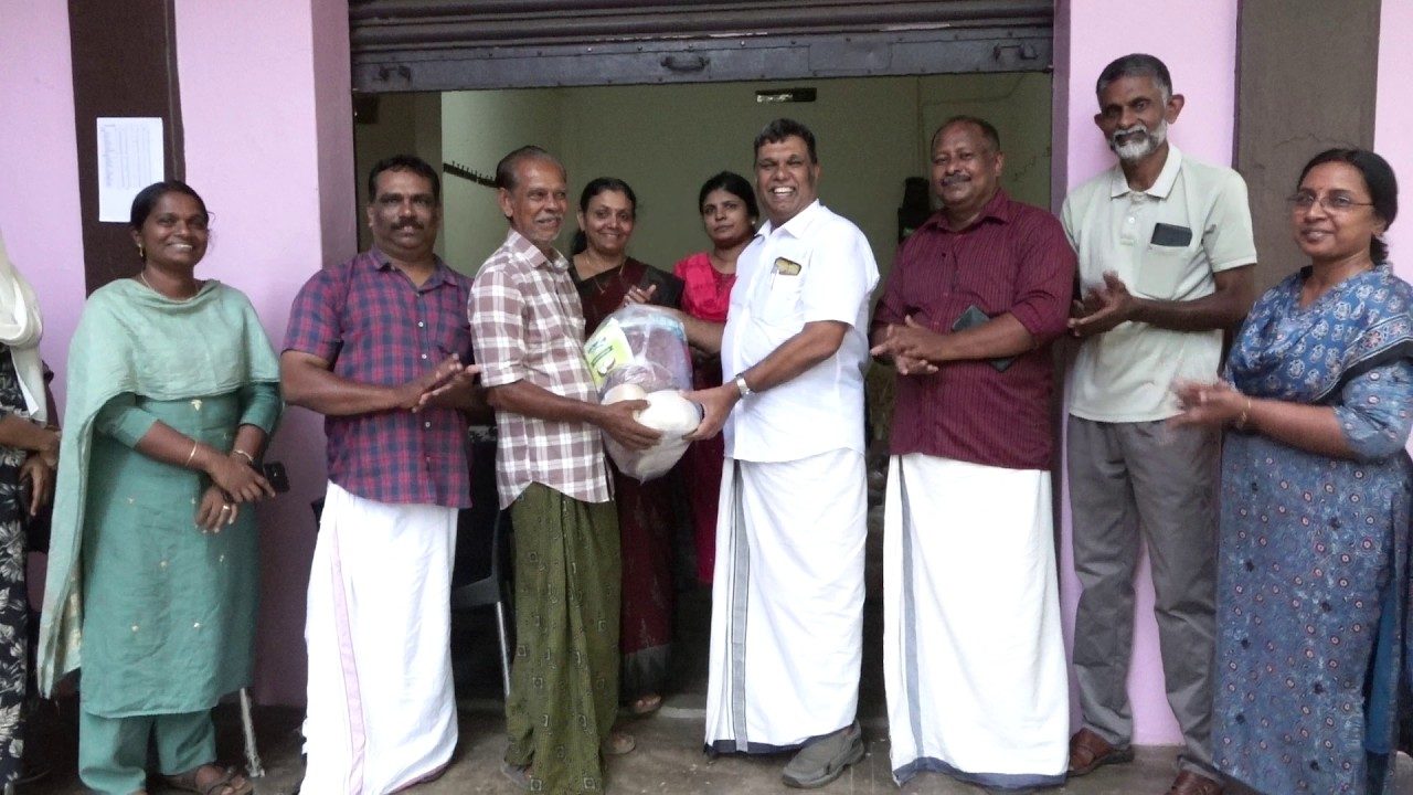 കൊടുങ്ങല്ലൂർ സർക്കാർ ഉദ്യോഗസ്ഥ സഹകരണ സംഘം ഓണം സഹകരണ വിപണി ആരംഭിച്ചു