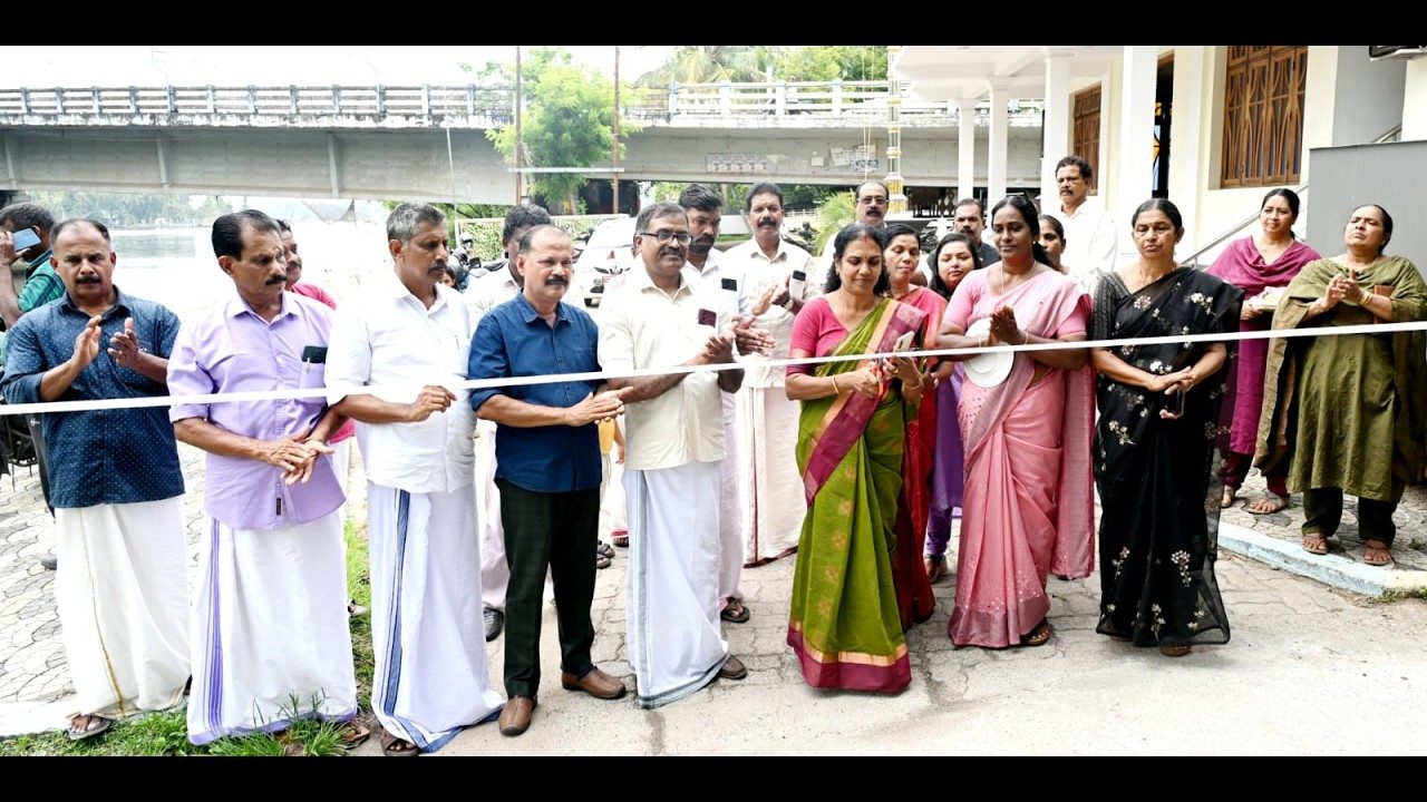 കോട്ടപ്പുറത്ത് 21 ലക്ഷം രൂപ ചിലവഴിച്ച് നിർമാണം പൂർത്തീകരിച്ച കോട്ട കപ്പേള റോഡ് ഉദ്ഘാടനം ചെയ്തു