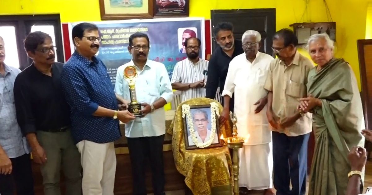 ചാതുർവർണ്യത്തെ തിരിച്ചു കൊണ്ടുവരാൻ ഒളിഞ്ഞും തെളിഞ്ഞും ശ്രമം നടക്കുന്നു. ഡോ.കെ.വി.കുഞ്ഞികൃഷ്ണൻ.