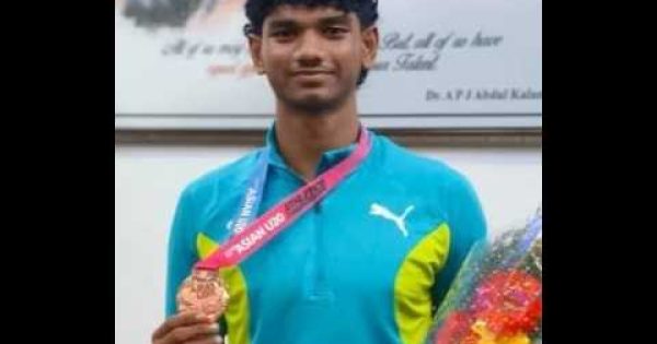 ജന്മനാടിനു അഭിമാന നേട്ടം ; പെരിഞ്ഞനം സ്വദേശി മുഹമ്മദ് അഷ്ഫാഖ് അമേരിക്കയിൽ നടക്കുന്ന വേൾഡ് ജൂനിയർ അത്ലറ്റിക്സ് ചാമ്പ്യൻഷിപ്പിൽ ഭാരതത്തെ പ്രതിനിധീകരിക്കും.