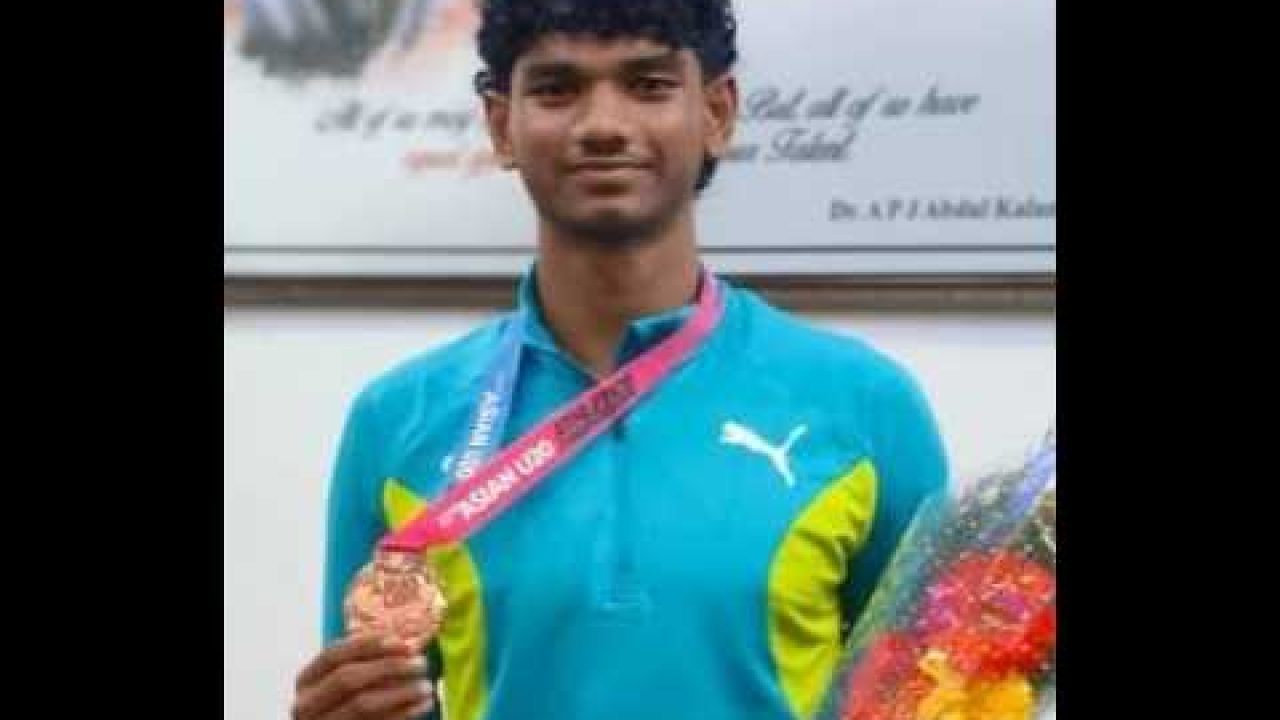 ജന്മനാടിനു അഭിമാന നേട്ടം ; പെരിഞ്ഞനം സ്വദേശി മുഹമ്മദ് അഷ്ഫാഖ് അമേരിക്കയിൽ നടക്കുന്ന വേൾഡ് ജൂനിയർ അത്ലറ്റിക്സ് ചാമ്പ്യൻഷിപ്പിൽ ഭാരതത്തെ പ്രതിനിധീകരിക്കും.