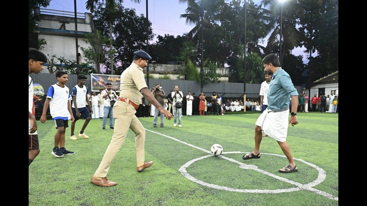 കൊടുങ്ങല്ലൂരിൽ മന്ത്രിയുടെയും ഡി.വൈ.എസ്.പിയുടെയും ടീമുകൾ ഏറ്റുമുട്ടി