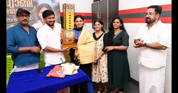 ദേശീയ ഗ്രാപ്പ്‌ലിങ് ചാമ്പ്യൻഷിപ്പിൽ പങ്കെടുത്ത കല്യാണി അജയനെ യുവജനക്ഷേമ, കായിക വകുപ്പ് മന്ത്രി അനുമോദിച്ചു