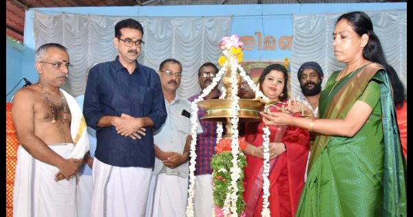 നവരാത്രി തുടങ്ങി; ഇനി ആഘോഷത്തിന്റെ നാളുകൾ,