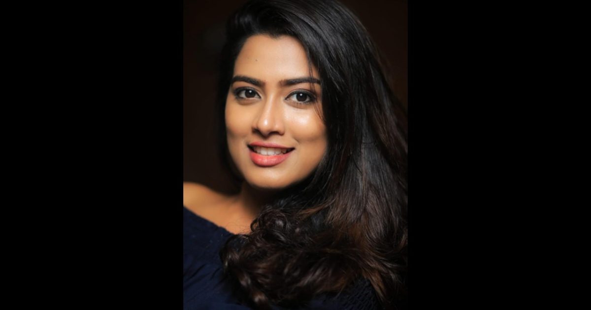 പ്രശസ്ത സിനിമ നടി ഡയാനാ ഹമീദ് എംടെൽ മൊബൈൽസിൽ ‘vivo $2’ ലോഞ്ചിങ് നിർവഹിച്ചു