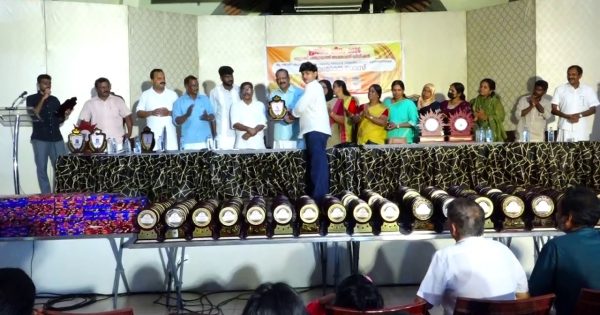 മതിലകം ബ്ലോക്ക് പഞ്ചായത്ത് അത്താണി ഡിവിഷനിലെ എസ്.എസ്.എൽ.സി, പ്ലസ് ടു പരീക്ഷകളിൽ ഉന്നതവിജയം നേടിയവരെയും, വിവിധ മേഖലകളിൽ തിളങ്ങിയ പ്രതിഭകളെയും ആദരിച്ചു