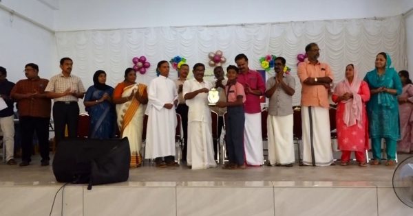 മതിലകം സെൻ്റ് ജോസഫ്‌സ് ഹയർ സെക്കൻഡറി സ്‌കൂളിൽ പുരസ്‌കാരവിതരണവും എൻഡോവ്‌മെന്റ്റ് വിതരണവും നടന്നു