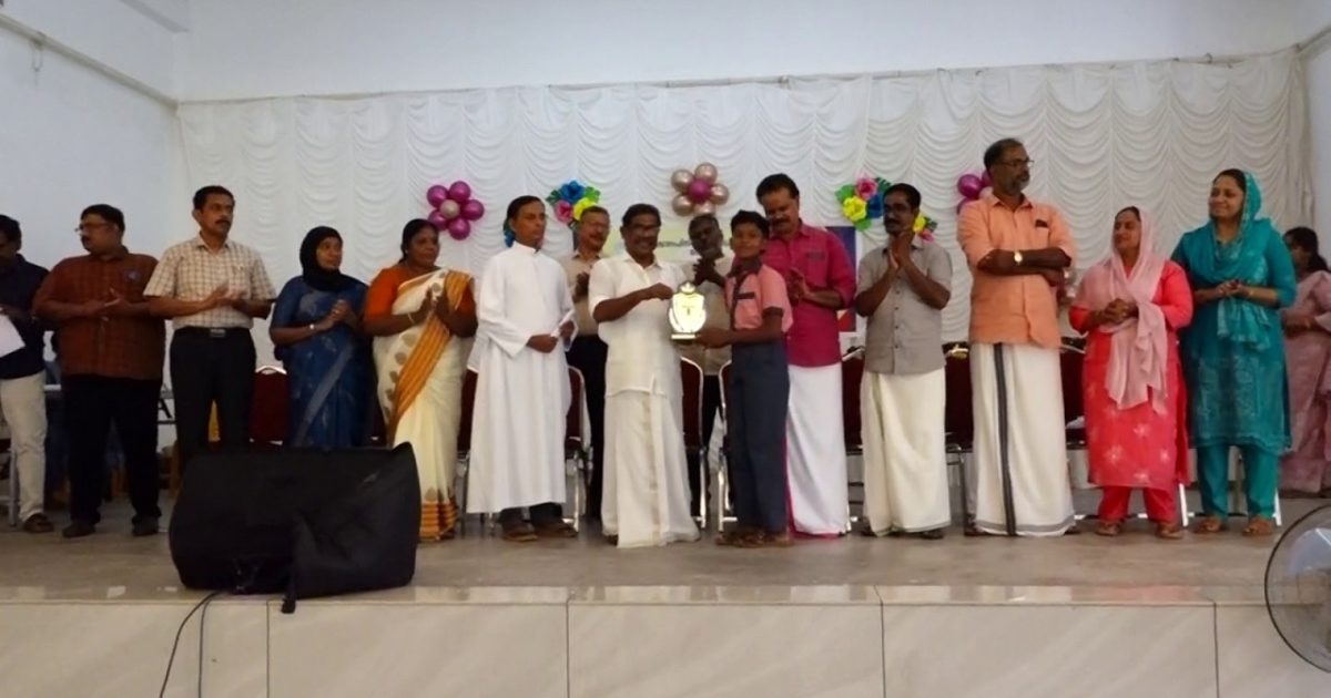 മതിലകം സെൻ്റ് ജോസഫ്‌സ് ഹയർ സെക്കൻഡറി സ്‌കൂളിൽ പുരസ്‌കാരവിതരണവും എൻഡോവ്‌മെന്റ്റ് വിതരണവും നടന്നു
