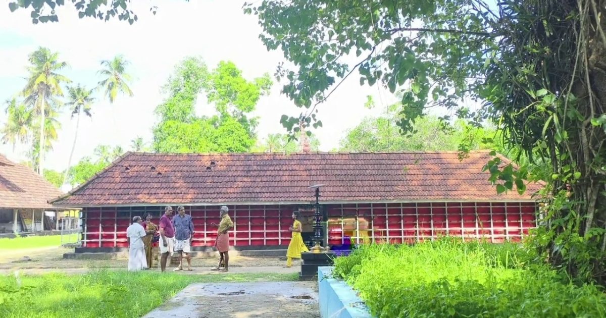 മതിലകത്ത് ക്ഷേത്രത്തിൽ മോഷണം:ഏഴ് ഭണ്ഡാരങ്ങൾ കുത്തിതുറന്നു