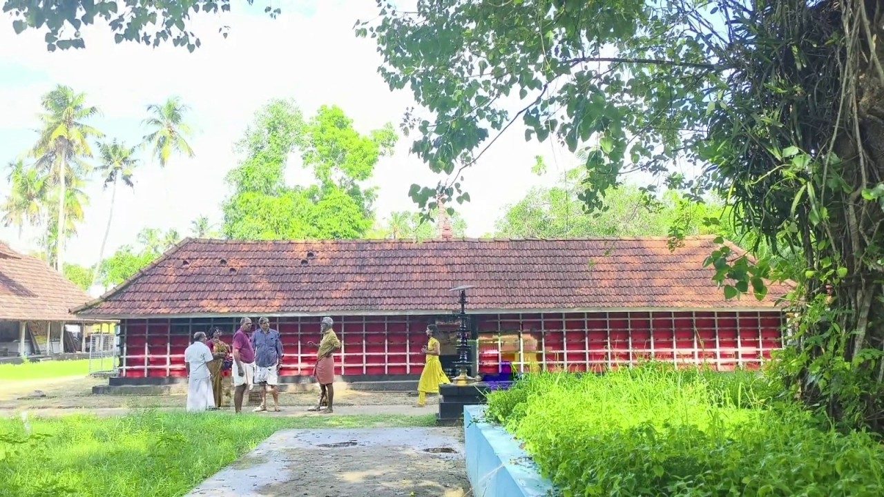 മതിലകത്ത് ക്ഷേത്രത്തിൽ മോഷണം:ഏഴ് ഭണ്ഡാരങ്ങൾ കുത്തിതുറന്നു