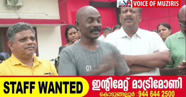 എം എൽ എ യുടെ ഫെയ്സ്ബുക്ക് പോസ്റ്റ് തുണയായി; മുണ്ടത്തിക്കോട് വെടിക്കെട്ട് പുരയിലെ സ്ഫോടനത്തിൽ പരിക്കേറ്റ് ചികിത്സയിൽ കഴിഞ്ഞിരുന്ന ഹരി മതിലകത്തിന് സ്കൂട്ടർ സമ്മാനിച്ച് പ്രവാസി.