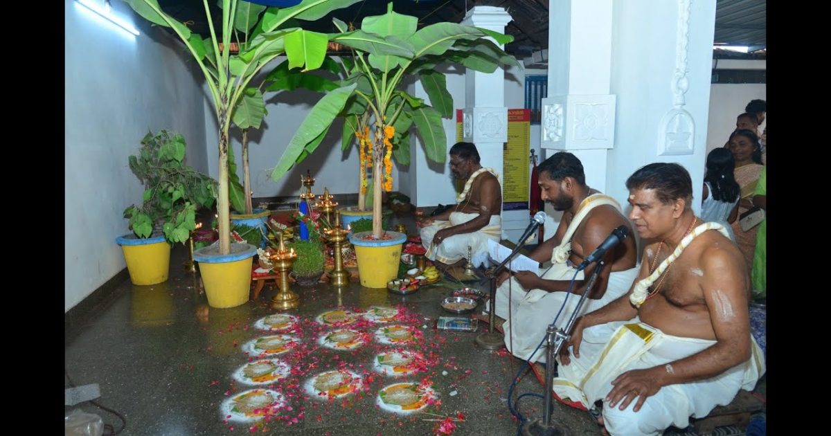 മേത്തല ശാസ്താംകോവിലിലെ പ്രതിഷ്ഠാദിനവും മഹാദ്രവ്യ കലശാഭിഷേകവും ക്ഷേത്രം തന്ത്രി കെ ജി ശ്രീനിവാസൻ ശാന്തിയുടെ മുഖ്യ കാർമികത്വത്തിൽ നടത്തി