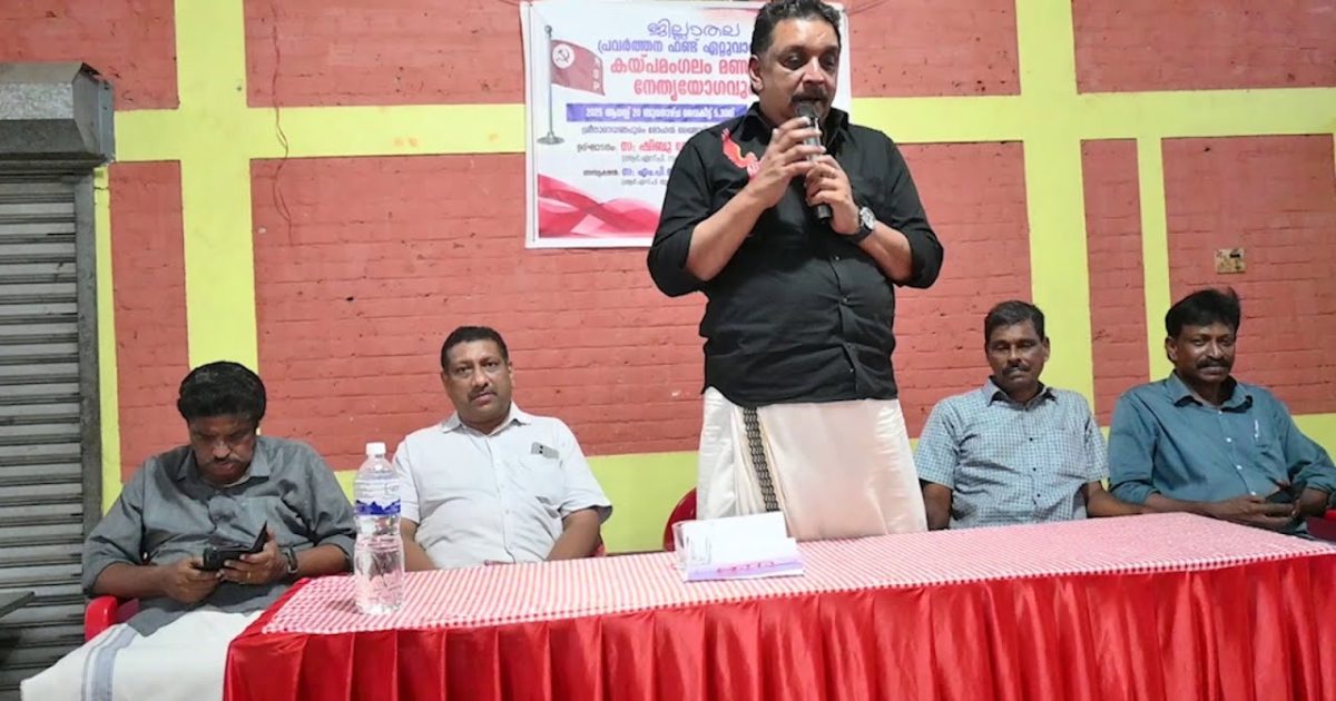 മോദിയും പിണറായിയും ഓരോ പാതയിലുടെ സഞ്ചരിക്കുന്നുവെന്ന് ആർ.എസ്.പി. സംസ്ഥാന സെക്രട്ടറി ഷിബു ബേബി ജോൺ.