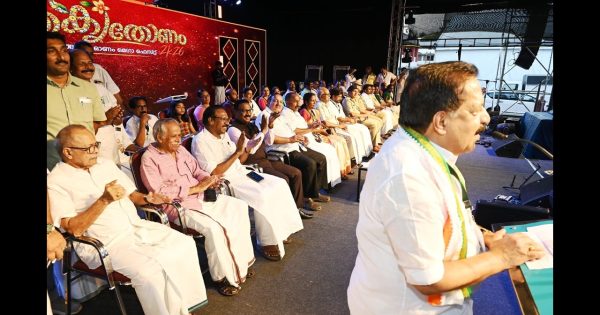 ലഹരി ഉപയോഗത്തിന്റെ കരാള ഹസ്തങ്ങളിൽ നിന്ന് ഉയിർത്തെഴുനേൽക്കാൻ ഇത്തവണത്തെ ഓണം ‘തൂഫാൻ ഓണാമായി’ആഘോഷിക്കുമെന്ന് ആഭ്യന്തര മന്ത്രി രമേശ് ചെന്നിത്തല