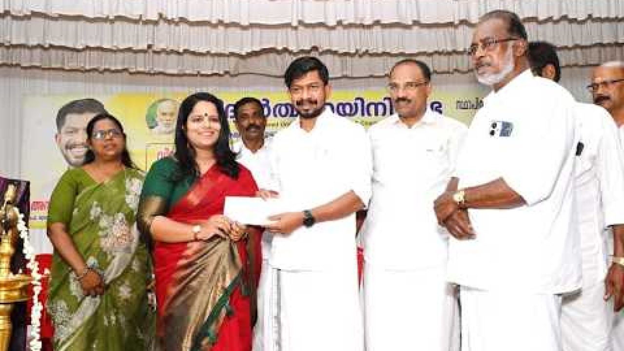 വിദ്യാർത്ഥദായിനി സഭയുടെ നേതൃത്വത്തിൽ വിദ്യാഭ്യാസ അവാർഡ്, ധനസഹായം,സ്കോളർഷിപ്പ് ,എൻഡോവ്മെന്റുകൾ വിതരണവും, യുവജനക്ഷേമ , കായിക രജിസ്ട്രേ ഷൻ മന്ത്രി അഡ്വ :ഒ ജെ ജനീഷിന് സ്വീകരണവും സംഘടിപ്പിച്ചു