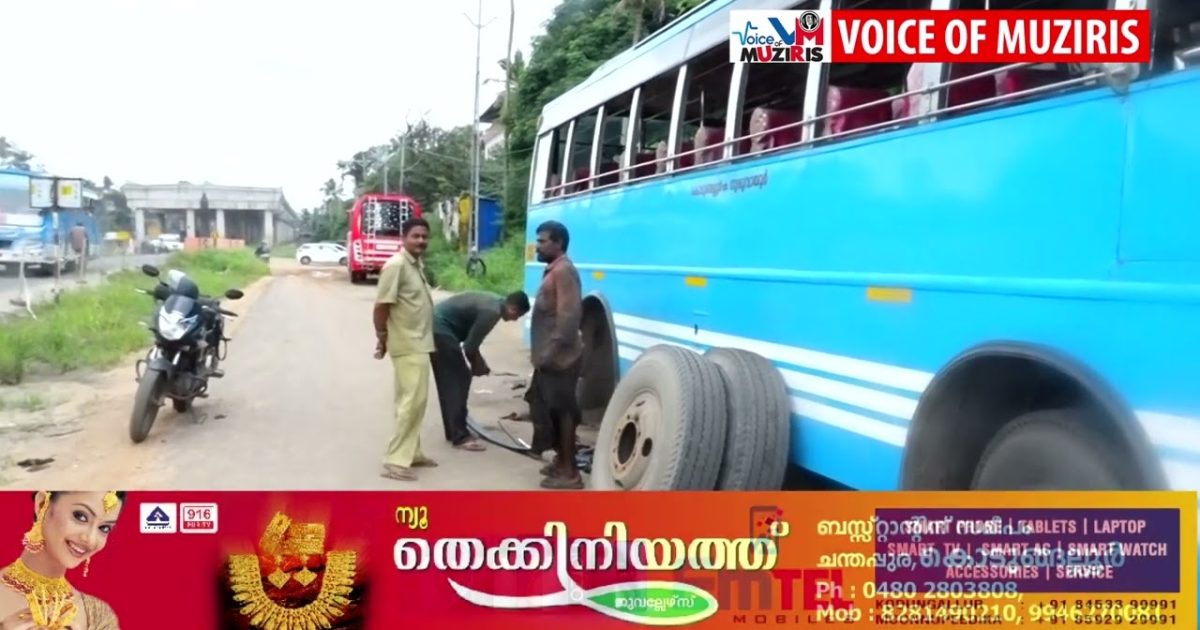 വർക്ക് ഷാപ്പിന് സമീപം നിറുത്തിയിട്ടിരുന്ന ബസുകളിലെ ബാറ്ററി മോഷ്ടിച്ചു.
