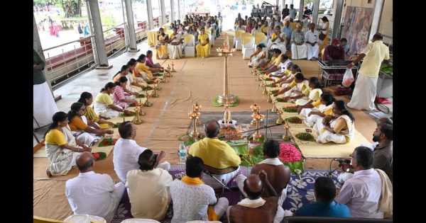 ശ്രീനാരായണ ഗുരുദേവന്റെ 99 ാമത് മഹാസമാധി ദിനം കൊടുങ്ങല്ലൂരിൽ വിപുലമായ ചടങ്ങുകളോടെ ആചരിച്ചു