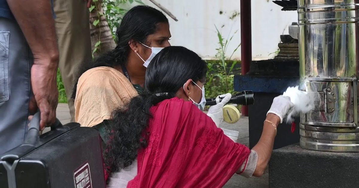 ശ്രീനാരായണപുരത്ത് രണ്ട് ക്ഷേത്രങ്ങളിൽ മോഷണം.ഭണ്ഡാരത്തിന്റെ താഴ് തകർത്ത് പണം കവർന്നു