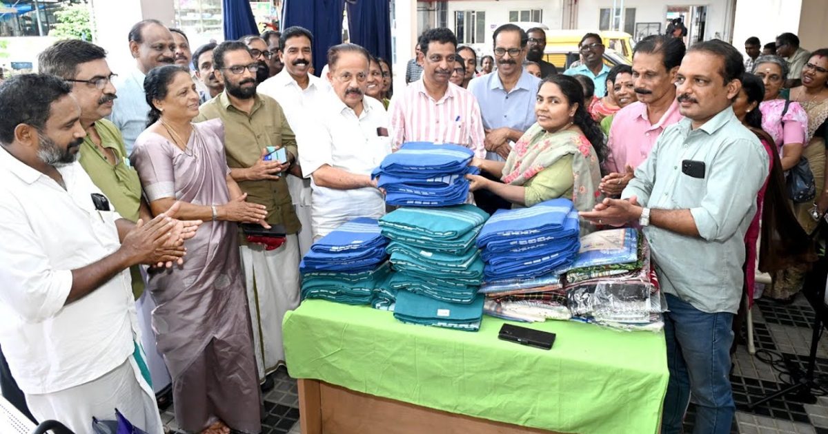 സംസ്ഥാന മുൻ ആരോഗ്യമന്ത്രി ജെ.ചിത്തരഞ്ജൻ്റെ സ്മരണാർത്ഥം എ.ഐ.ടി.യു.സി ആതുരാലയ കാരുണ്യ സ്പർശം പരിപാടി കൊടുങ്ങല്ലൂർ താലൂക്ക് ആശുപത്രിയിൽ സംഘടിപ്പിച്ചു